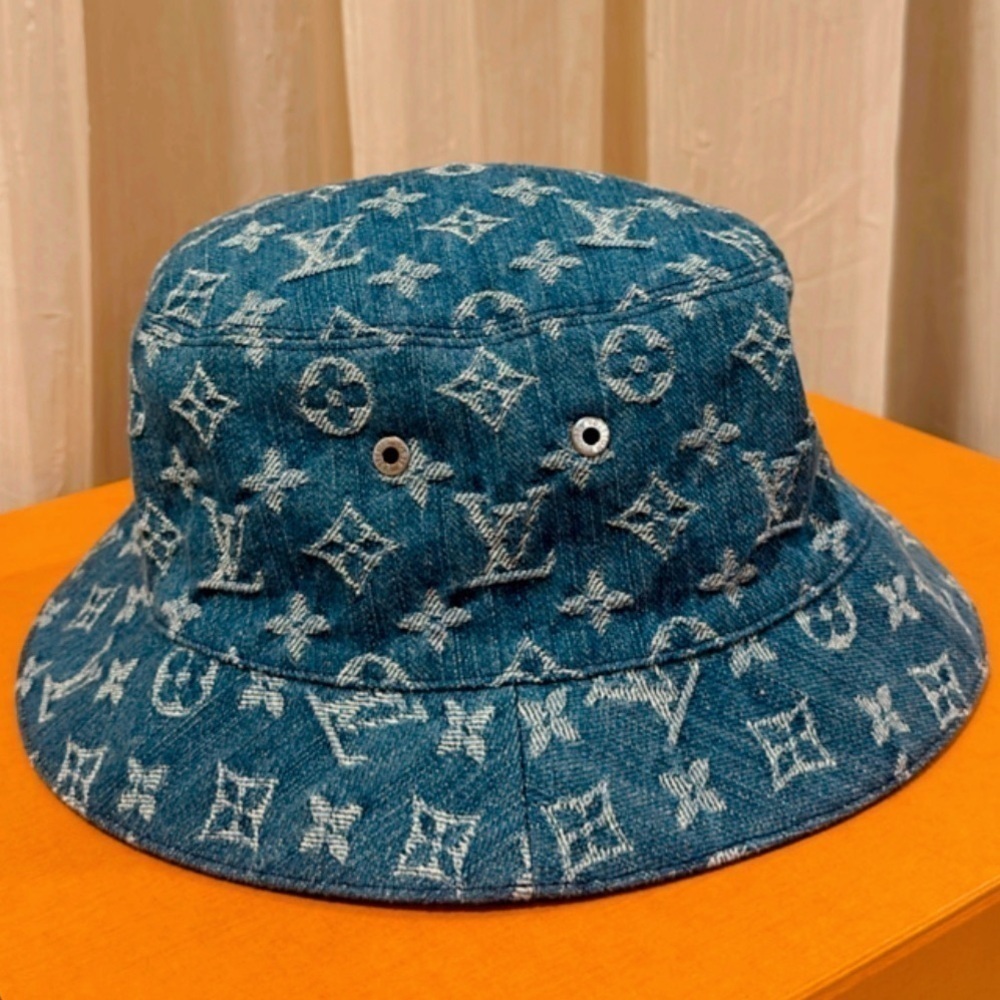 💯% Authentic Louis Vuitton Monogram Essential Bucket Hat✨ - Picture 4 of 13